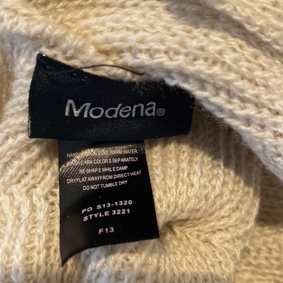 Infinity Scarf - Picture 2 of 4